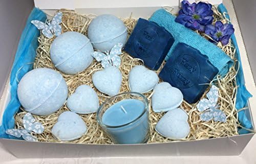 Fizzy Fuzzy Blue Ocean Deluxe Gift Set Bath Bombs,Soap,Candle. by Fizzy Fuzzy.
