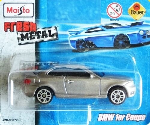 Preisvergleich Produktbild MAISTO® BMW 1er Coupe - 1:64 - silber metallic
