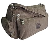 liebeskind tasche stone ABMESSUNGEN: Die Gesamtmaße der sportlichen Tasche beträgt circa 28 x 22 x 12 cm. Die zwei Seitenfächer umfassen jeweils etwa 14 x 10 x 2 cm.