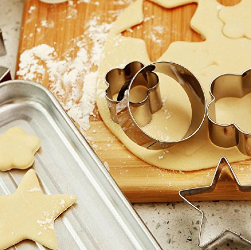 20pcs stainless steel molds, 12pcs metal cookie knives, 3pcs star shapes, 3pcs flower-shaped, 3pcs in round shapes, heart-shaped 3pcs (different sizes), as well as 8pcs of vegetable knives for decoration of food - 5