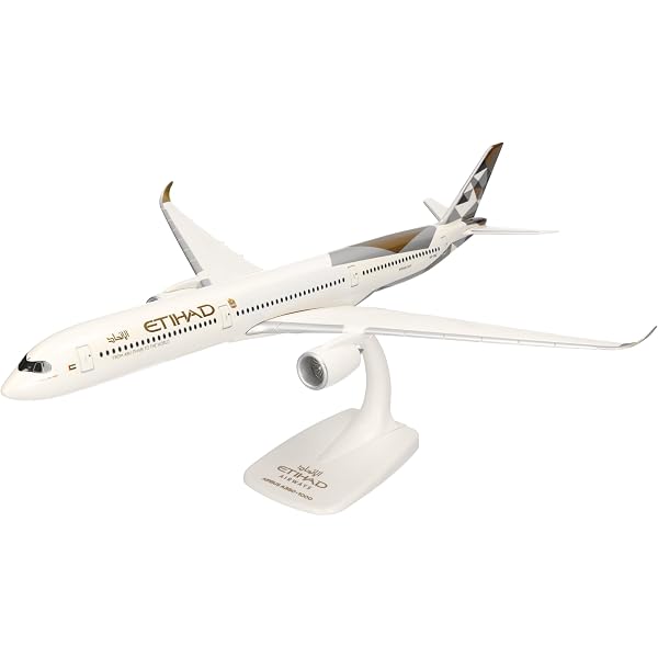 Daron Skymarks Etihad 787-9 Airplane Model (1/200 Scale) : Amazon.ae
