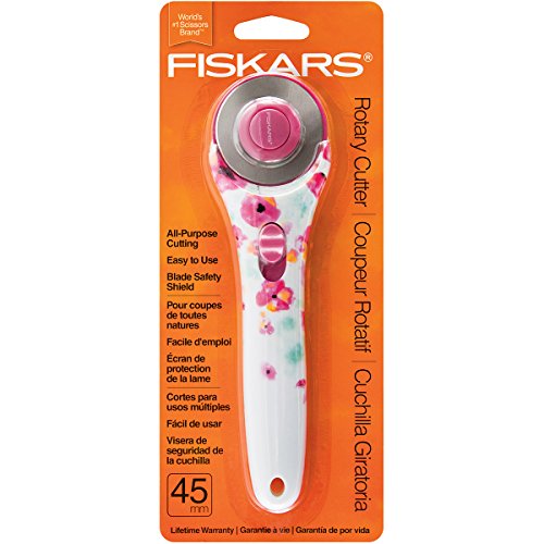 Preisvergleich Produktbild Pink Floral Designer Stick Rotary Cutter-45mm
