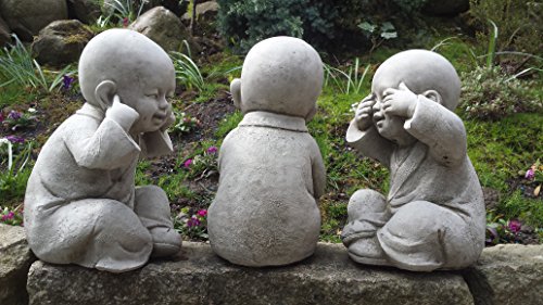 Garden Ornaments by Onefold Gartenskulpturen, Set mit drei Buddhas, aus Kunststein, im Stil „nichts hören, nichts sagen, nichts sehen“ - 3