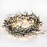 LED Lichterketten sind eine außergewöhnliche Dekoration, die jedem Raum einen besonderen Charme geben. Nicht nur heben sie die Schönheit unserer Möbel und Accessoires hervor, sondern auch bringen eine angenehme, warme Atmosphäre in das Interieur.