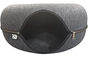 THE FAT CAT Travel Cat: Donut! Cueva escondite para Gatos – Cueva Premium para Gatos, rascador y Cama para Mascotas – 21 Pulgadas de diámetro – Construcción de Fieltro Duradero con Ribete de Cremallera Dorada –