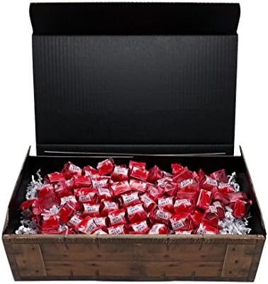 Ferrero Mon Cherie Gift treasure box - 90 chocolate candys - the little treasure for your sweetheart - perfect as a gift or as a decoration.