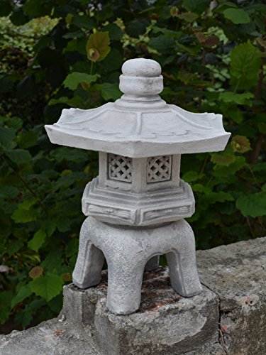 Schöne japanische Steinlaterne Yukimi Oki Gata aus Steinguss, frostfest - 2
