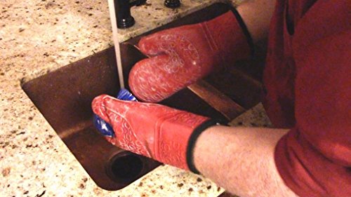 The Triumphant Chef Super Flex Silikon Ofenhandschuh, wattiertes Deluxe-Futter, 1 Paar, Dunkel-Rot, Gratis Saucen-Pinsel - 7