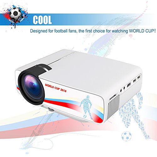 BeamerKing Proiettore, Videoproiettore LED Tema di Calcio Lumen 1500 Sostiene il Formato 1080P di Alta Risoluzione HDMI USB VGA AV for Laptop iPhone Andriod Smartphone PS4 Xbox TV Box