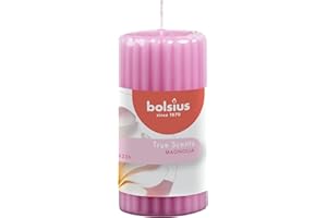 Bolsius True Scents Candela a Colonna Profumata - Fragranza Magnolia - Colore Rosa - Lunga Durata di 33 Ore - Estratti Naturali - Candela Decorativa - Cera - 12 x 5.8 cm - Valentino