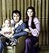 Produktbild The Poster Corp Elvis and Priscilla Presley with Their Daughter Lisa Marie Photo Print (20,32 x 25,40 cm)