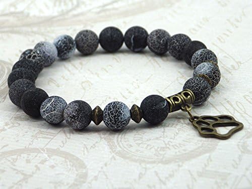 Man bracelet in agate frosted with pendant in the form of paw of wolf