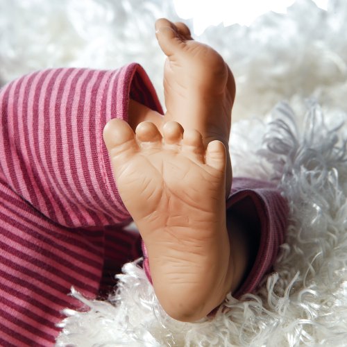 Paradise Galleries Lifelike Realistic Soft Vinyl Weighted 41cm Baby Girl Doll Gift 