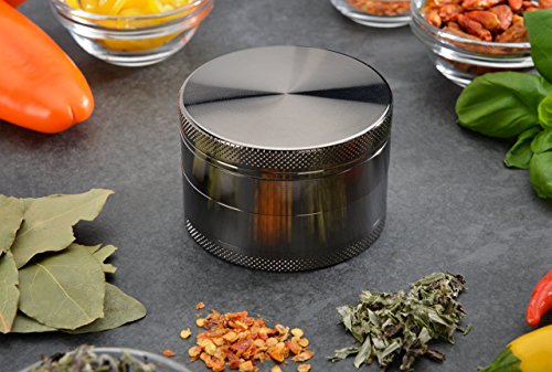 4-teiliger Grinder mit hochwertigem Magnetverschluss – Kräutermühle von MyGreenWarehouse im exklusiven Metallic-Look – Crusher inklusive Reinigungszubehör - 5