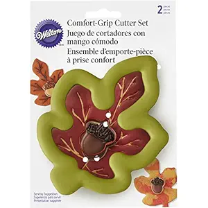 Wilton 2-Piece Acorn & Leaf Cookie Cutter Set