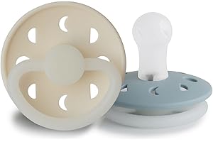 FRIGG Smoczek silikonowy z motywem fazy księżyca, 2 sztuki, symetryczny smoczek w kształcie wiśni, nie zawiera BPA, wyprodukowany w Danii, (Stone Blue Night/Cream Night, rozmiar 1 (0-6 miesięcy))