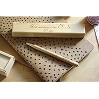 Coffret stylo personnalisé en bois avec double gravure. Coffret cadeau idéal anniversaire, personnalisation avec gravure du prénom. Gravé sur mesure.