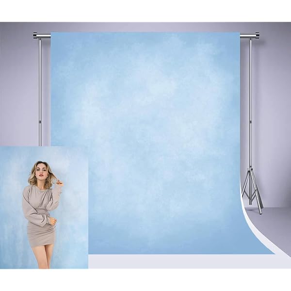 Het Hart Vormde Witte Wolk Op Blauwe Hemel Stock Foto - Afbeelding van