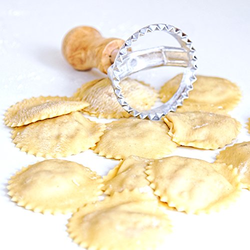 Ravioli-Ausstecher Set | 3 wunderschöne Ravioli-Stempel mit Holzgriff | formen Sie Ihre eigenen leckeren Ravioli, Maultaschen oder Plätzchen und Kekse | Casparo Design - 4