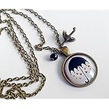 Collier : parapluie et pluie multicolore