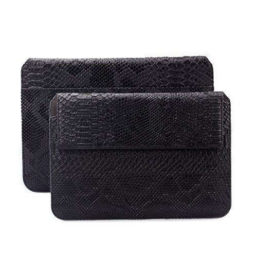 MacBook Pro & Air 13“ Tasche | passend für 11.6 bis 14.0 Zoll Laptops | Cobra Optik schwarz | iCues Piquante Etui | weitere Leder-Imitat - und Farbvarianten verfügbar | universelle Schutz-Hülle mit Geschenk-Box