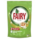 lavavajillas fairy espuma Incorpora sal y ayuda al aclarado, al igual que protege el cristal y la plata