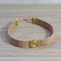 Hell-braunes Kork-Armband mit vergoldeter Spirale und handgebogenem S-Haken-Verschluß / weiche und samtige Oberfläche - stabil wie Leder / alle Längen nach Maß / Leder-Armband