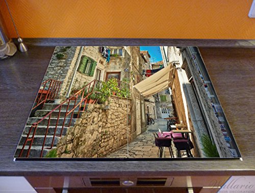 Wallario Herdabdeckplatte / Spritzschutz aus Glas, 2-teilig, 60x52cm, für Ceran- und Induktionsherde, Romantische Gasse in Kroatien mitten in der Stadt - 2