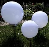 Maße: Durchmesser 20cm Kugel, max Höhe mit Erdsüieß 55 cm, Durchmesser 25cm Kugel, max. Höhe mit Erdspieß 65cm Durchmesser 30cm Kugel, max. Höhe mit Erdspieß 70cm