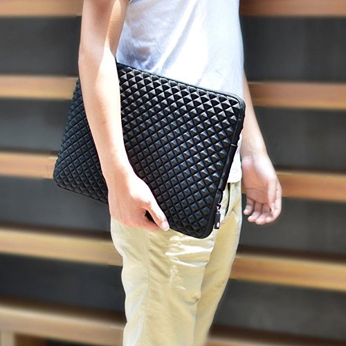 WIWU Diamant Streifen Neopren Laptop Sleeve Schutzh  lle f  r Macbook Air   Pro Retina mit Aufladung Er  ffnung  Schwarz  15 Zoll 