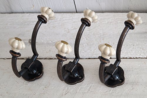 Lilienburg 3 x Garderobenhaken Haken Garderobe Wandgarderobe Kleiderhaken Keramik Gusseisen Gründerzeit G + 2 x Holzherz in Grau