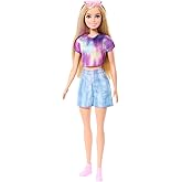 Barbie 'Malibu' bebek &Ccedil;ıkarılabilir klasik elbisesi ve g&uuml;neş g&ouml;zl&uuml;ğ&uuml; gibi aksesuarlarıyla Barbie Mysteries: Beach Detectives,