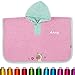 Produktbild Sterntaler Bade Poncho bestickt mit Namen für Baby & Kinder, Badetuch, Badeponcho, Kapuzenbadetuch, Handtuch mit Ärmeln und Kapuze, Serie Kuschelzoo 2019, Mädchen (Lama Lotte, Mandelblüte Rosa)
