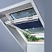 Produktbild VELUX Original Vorteils-Set (Sichtschutzrollo mit Haltekrallen + Hitzeschutz-Markise) für GGU/GHU/GTL/GPU 606, 608 in der Stofffarbe 9050/Uni Blau - Markise in 5060 schwarz/ROU 600 9050