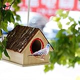 Este refugio de aves y criaderos de aves está hecho de 100% corteza y madera natural. Proporciona hogares para todo tipo de aves y encuentra refugios seguros para reproducirse.