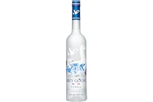 GREY GOOSE Premium French Vodka, 40% ABV, 70cl / 700ml, Made in France using natural ingredients