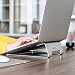 Produktbild Laptop-Standfuß Einfache Premium-Qualität Aluminium mit Silikon-Pads, # 1 Universal Laptop-Ständer für ergonomischen Komfort auch ein Laptop-Kühlstand. Für Macbook Pro iPad Pro Surface Pro und alle Laptops 11 bis 15", Perfekte Macbook Stand (Silber)