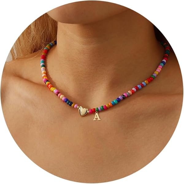 TINGN Kleurrijke parelketting dames met letters A-Z kleurrijke parelketting meisjes boho hart ketting dames sieraden tiener meisjes kerstcadeaus cadeaus voor vrouwen gepersonaliseerde cadeaus, Messing