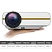 Produktbild Portable Full HD Projektor, HuiHeng YG400 LCD Beamer 1200 Lumens HDMI beweglicher Mini-LED-Projektor für Heimkino -Theater Unterhaltung Treffen Media Player Play Games Outdoor-Aktivitäten mit AV / VGA / USB / SD / Micro USB