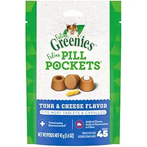 Greenies Feline Pill Pockets Natural Cat Treats Tuna & Cheese Flavor, 1.6 oz. Pouch (45 Treats)