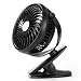 Produktbild USB Kids Buggy Clip auf Fan – HYH HY001 (2017 New Design) Kinderwagen Buggy Mini Akku Hand Held Silent Fans für Buggy, Kinderwagen, Kinderwagen, Bettchen, Night, 1 * 2200 mAh Akku, weniger als 5 mm (0,5 cm), Mesh, blockierender Kind Finger, Sehr Sicherheit, stufenlos variable speed, 2,5 x 149,9 cm (1,5 m) USB-Kabel, 360 ° keine toten Winkel Rotation, 32 dB Super leise, 2–6 Stunden Abendmahl lange Akku-Netzteil, schwere ABS technischen Kunststoffen