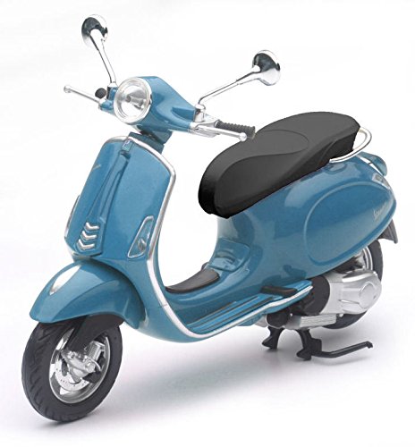 Preisvergleich Produktbild 2013 Vespa Primavera [NewRay 57553], Metallic Hellblau, 1:12 Die Cast