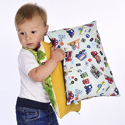 La Petite Unique | 35 x 25 cm Kinder-Kopfkissen | kindgerecht gestaltetes Kinderkissen | 100% schadstofffreies Kuschel-Kissen | waschbares Babykissen | vollständig Ökotex zertifiziert | Autos Blau - 5