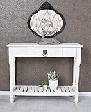 Klassisch schönes Sideboard im französischen Landhausstil.