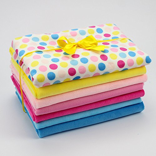 0,5m x1,5m Plüsch Stoff als SB-Produkt, gepunktet & samtweich / Teddyplüsch, EN71-3 & 71-9 zertifiziert, in schickem Design, Stoff weiß mit rosa / pink / blauen / gelben Punkten, Flor 1,5mm - 6