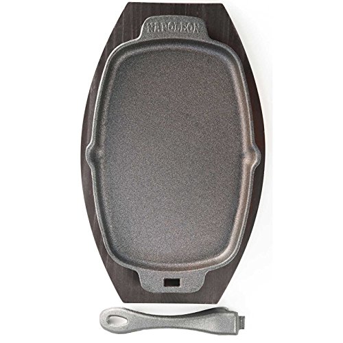 Preisvergleich Produktbild Napoleon Gusseisen Pfanne mit Untersetzer aus Holz