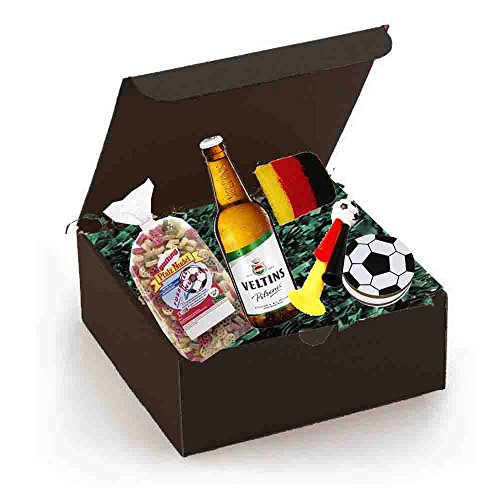 Preisvergleich Produktbild Geschenkset Fußball / / Mit Fußballundel, Flasche Bier, Fußballtröte, Fußball,Notizheft, Schweißband