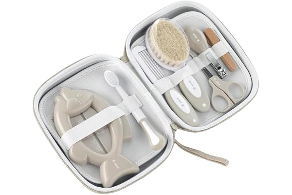 Jané Kit Hygiène Bébé avec Trousse, Set Complet Nouveau-né (Brosse, Peigne, Ciseaux, Coupe-Ongles, Lime, Brosse à Dents, Thermomètre)
