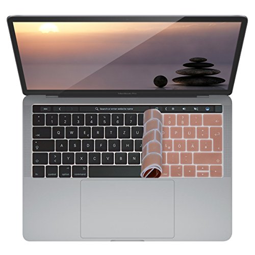 kwmobile Tastaturschutz Apple MacBook Pro 13″ / 15″ (ab 2016) Touchbar – QWERTZ Silikon Laptop Tastaturfolie – Notebook Tastaturschutzfolie Rosegold - 2
