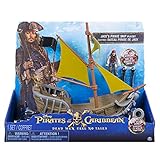 Jack's Pirate Ship Playset incluye el Capitán Jack Sparrow y su barco, además de un tiburón para lanzar bolas de cañón hacia arriba.